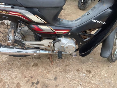 លក់Honda dream 013