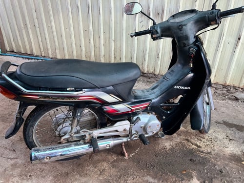 លក់Honda dream 013