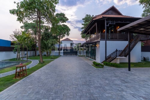 ផ្ទះលក់ក្នុងក្រុងសៀមរាប សង្កាត់សាលាកំរេីក/House for Sale in Siem Reap-Sala Kamreuk