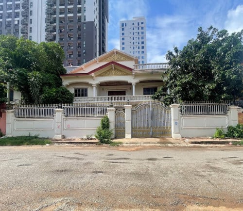 ផ្ទះលក់/House for sell/ ទីតាំងផ្ទះ/សង្កាត់បឹងកក់1 ខណ្ឌទួលគោក