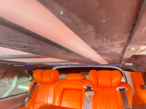 ឡានលក់Hyundai starex 2011 full option ក្នុងឡើងVip ហើយ ឡានស្អាតតំលៃ13000$ចរចា0966074444