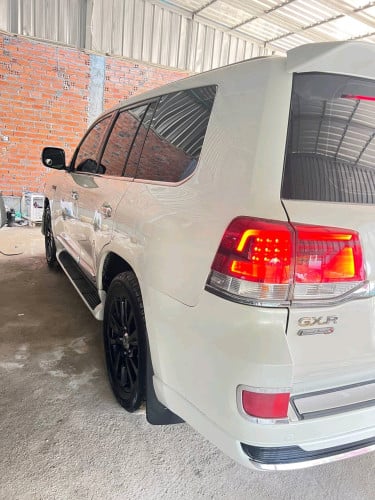 ឡានលក់Land cruiser 2009 upgrade to 2021 full option ឡាន​ស្អាតអត់ប៉ះបុក ឯកសារគ្រប់ តំលៃចរចា0966074444