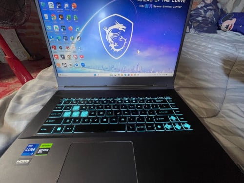 លក់ laptop MSI Ram32G  core i7 ជំនាន់12th 750 តម្លៃអាចចចារបាន