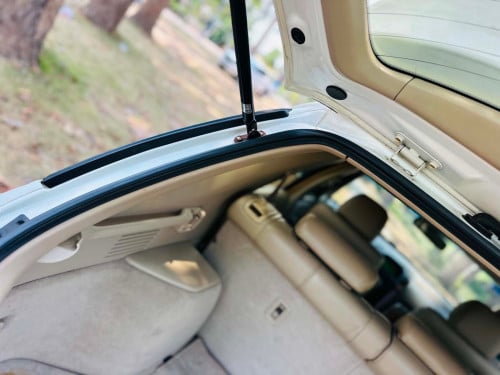 ឡានលក់មួយគ្រឿងLexus RX300សេរីឆ្នាំ2001ប៉ុង1Half Fullឡានសុំណុំតំលៃ13900$ចរចារសំរាប់បងប្អូនរកឡានស្អាត