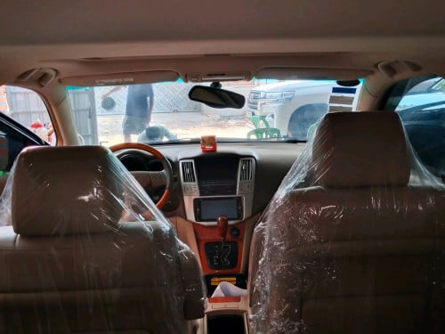 ឡានលក់Lexus Rx330ឆ្នាំ2004 ពាក់កណ្តាលហ្វូលប៉ុង1 ឡានស្អាតតំលៃ16300$ចរចា0966074444