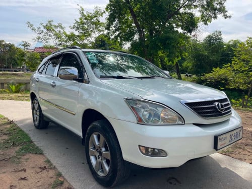 ចង់លក់Lexus RX330សេរីឆ្នាំ2004ប៉ុង1half full Optionតំលៃ20900$ចរចារ