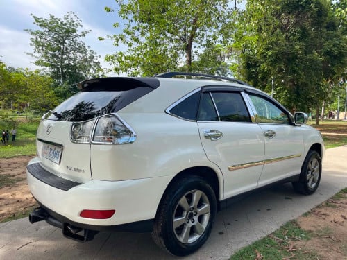 ចង់លក់Lexus RX330សេរីឆ្នាំ2004ប៉ុង1half full Optionតំលៃ20900$ចរចារ