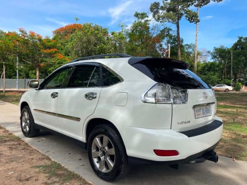 ចង់លក់Lexus RX330សេរីឆ្នាំ2004ប៉ុង1half full Optionតំលៃ20900$ចរចារ