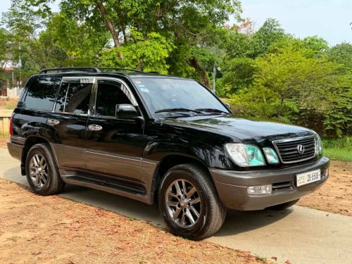 ឡានលក់សេរីLexusLX470ឆ្នាំផលិត2002Fullសាំងនឹងហ្គាស់ស្រេចឡានសុំណុំតំលៃ12900$ចរចារខ្លះធានាខ្ចីរៀបចំស្រេ