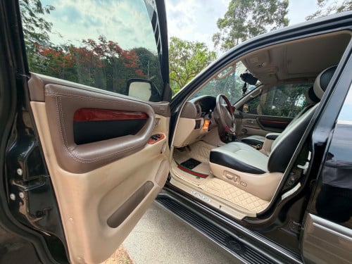 ឡានលក់សេរីLexusLX470ឆ្នាំផលិត2002Fullសាំងនឹងហ្គាស់ស្រេចឡានសុំណុំតំលៃ12900$ចរចារខ្លះធានាខ្ចីរៀបចំស្រេ
