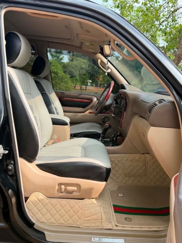 ឡានលក់សេរីLexusLX470ឆ្នាំផលិត2002Fullសាំងនឹងហ្គាស់ស្រេចឡានសុំណុំតំលៃ12900$ចរចារខ្លះធានាខ្ចីរៀបចំស្រេ