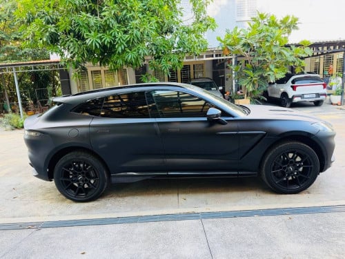 ​ឡានម្ខាស់ផ្ទាល់ Matte black, Special car