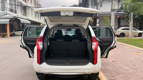 មហាសែននៅថ្មី Mitsubishi Pajero Sport Full ហ្សុីន១ជុំ