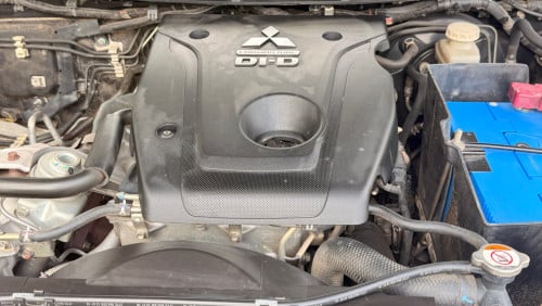 មហាសែននៅថ្មី Mitsubishi Pajero Sport Full ហ្សុីន១ជុំ