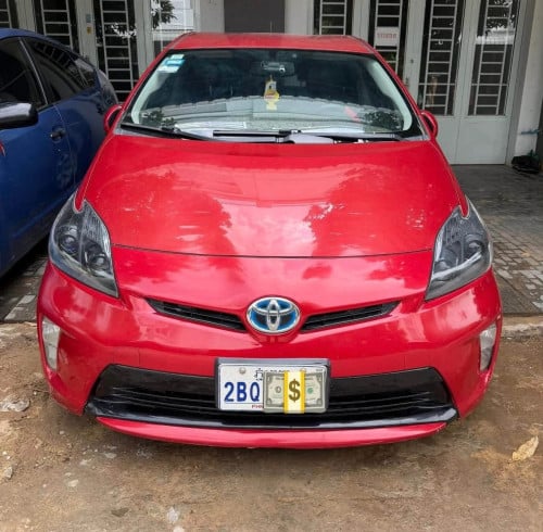 ឡានជួល​ Prius 013. ១ថ្ងៃ​ 45$