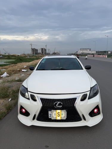 ឡានជួល​ Prius 013. ១ថ្ងៃ​ 45$
