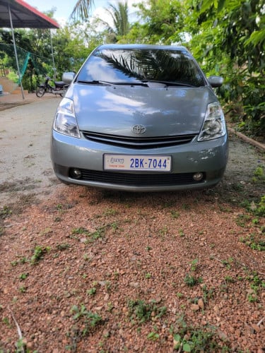 ឡានលក់ Prius 05 Full option ផ្លាកលេខ BK