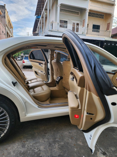 លក់​ S300 ឆ្នាំ012 VIP ទ្វាបុឺត៥  ម្ចាស់ទី១ មានរំលោះសុទ្ធរឺវ៉ៃដូរបានគ្រប់សារីគ្រប់ខេត្ត