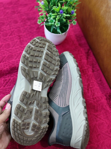 ស្បែកជើង Skechers Original