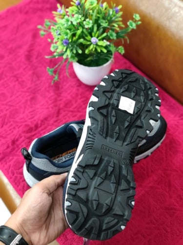 ស្បែកជើង Skechers Original