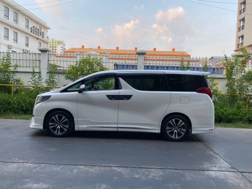 ថ្មីខ្លាំង​ Toyota Alphard 2016 V6 Full Option VIP seat ( ស្លាកលេខ)