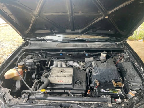 ឡានលក់Toyota Highlander 2002ប៉ុង2ឡានស្អាតតំលៃ10200$ចរចា0966074444