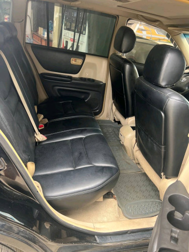 ឡានលក់Toyota Highlander 2002ប៉ុង2ឡានស្អាតតំលៃ10200$ចរចា0966074444