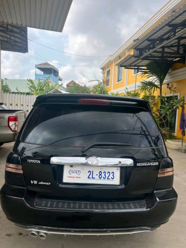 ឡានលក់Toyota Highlander 2002ប៉ុង2ឡានស្អាតតំលៃ10200$ចរចា0966074444