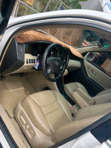 ឡានលក់Toyota Highlander 2003ប៉ុង2 Limited full option ឡាន​ស្អាតតំលៃ14500$ចរចា0966074444