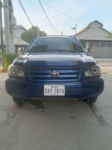 ឡានលក់Toyota Highlander 2004ម៉ាស៊ិន4ប៉ុង2 ឡានស្អាតតំលៃ14200$ចរចារ0966074444