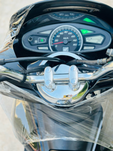 ក្រដាសពន្ធ✅HONDA PCX 014ជប៉ុន100% កម្លាំង125cc តំលៃ1399$ FREE ផ្លាកលេខ