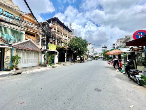 ✅Warehouse For Rent in Samnang 12 Toulkork area