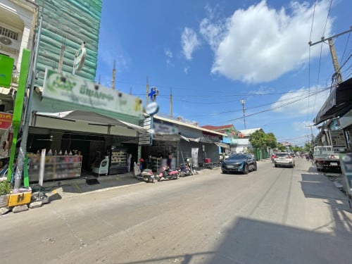 🏘 ផ្ទះល្វែង (ខាង) នៅជិតផ្លូវ217 ត្រូវការលក់បន្ទាន់ខ្លាំង ​ (កូដ: A05-069654)