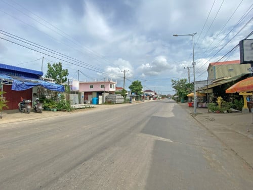 🏘 ដី ក្នុងសង្កាត់ព្រៃស នៅជិតសាលាសង្កាត់ព្រៃស  ត្រូវការលក់បន្ទាន់ខ្លាំង (កូដ៖ A06-006988)