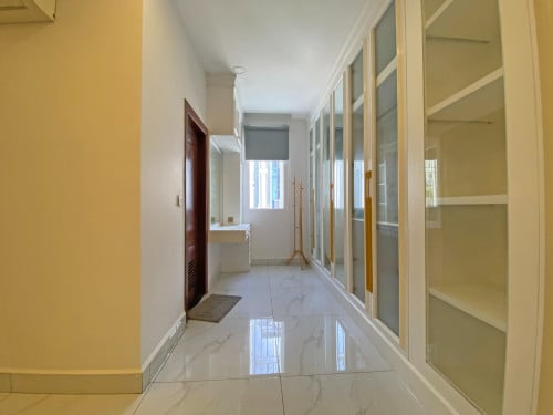 🏘 វីឡាទោល ​កែង (Single Villa) ក្នុងបុរី ឡុងនី3 ត្រូវការលក់បន្ទាន់ខ្លាំង ​(កូដ៖ A06-085994)