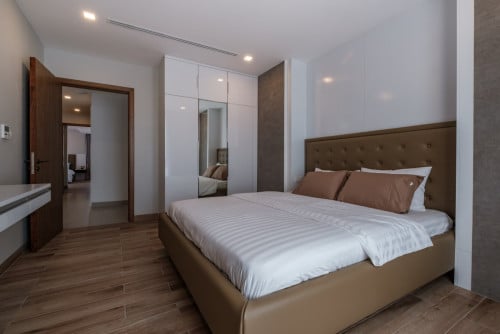 🏡 Luxury 3 Bedroom Apartment for Rent in BKK1 | 138sqm | Pool, Gym & Sauna | $2,900/Month