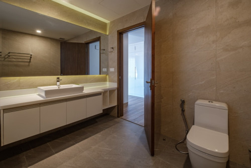 🏡 Luxury 3 Bedroom Apartment for Rent in BKK1 | 138sqm | Pool, Gym & Sauna | $2,900/Month
