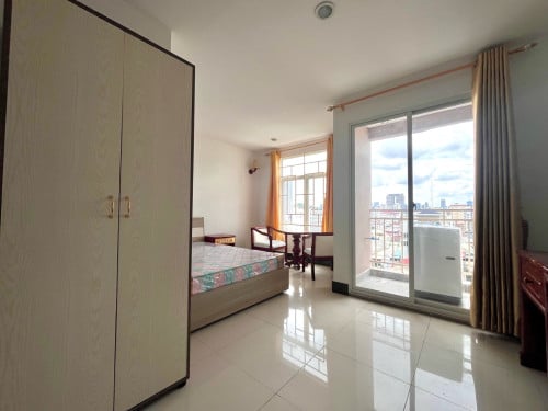 🏡 Studio room for rent at Russian Market