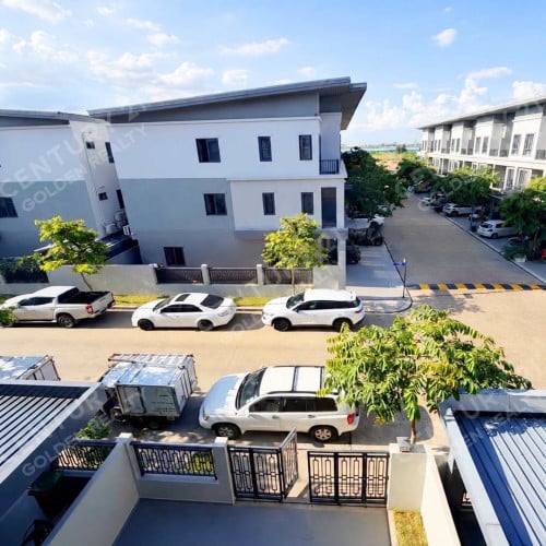 🏤 វីឡាកូនកាត់(LA)សម្រាប់លក់បន្ទាន់ខ្លាំង!