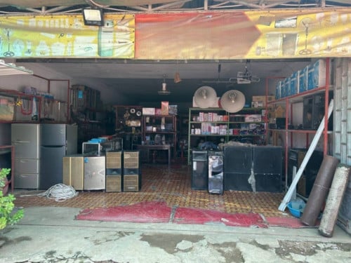 ๐ฆHouse Available for Urgent Sale at a Special Price (Negotiable).