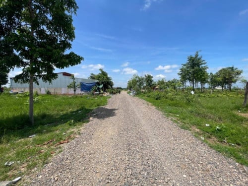 🏦Land Available for Urgent Sale at a Special Price (Negotiable).