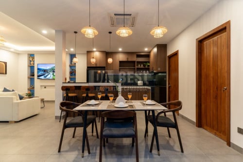 2 Bedroom Tropical Wooden House With Pool For Rent in Siem Reap – Sala Kamreuk