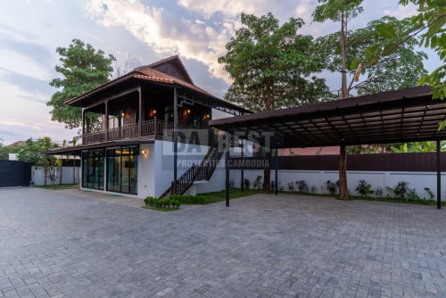 2 Bedroom Tropical Wooden House With Pool For Rent in Siem Reap – Sala Kamreuk