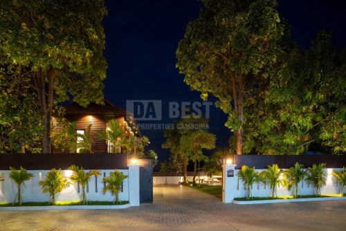 2 Bedroom Tropical Wooden House With Pool For Rent in Siem Reap – Sala Kamreuk