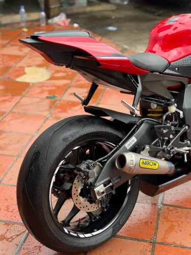 2015 R1 ខ្ចីញេញ​