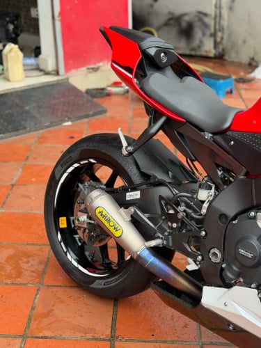 2015 R1 ខ្ចីញេញ​