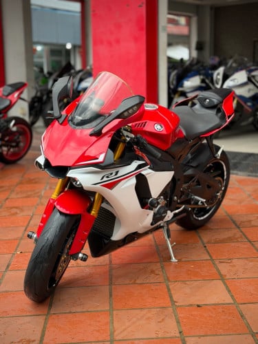 2015 R1 ខ្ចីញេញ​