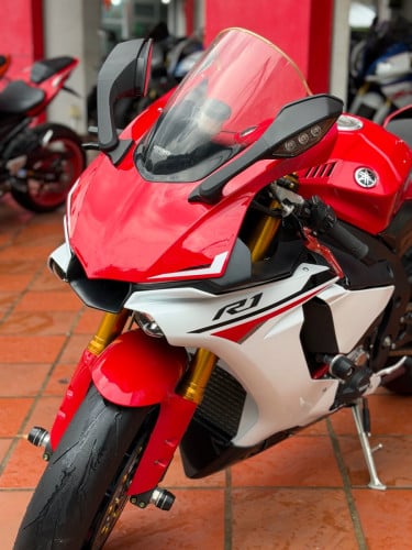 2015 R1 ខ្ចីញេញ​