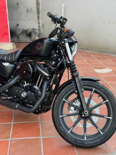 2019 Harley 883