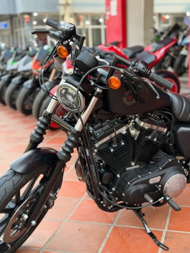2019 Harley 883